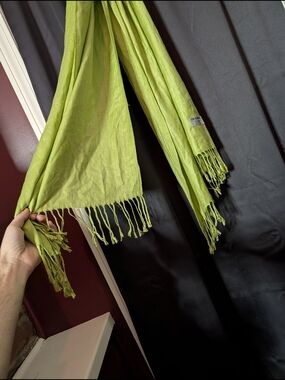 PURE PASHMINA Lime Green Fringed Large Soft Knit Wrap Scarf